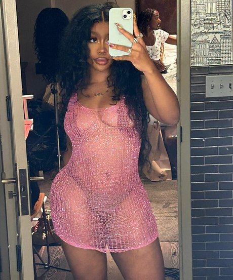 SZA model hot gallery