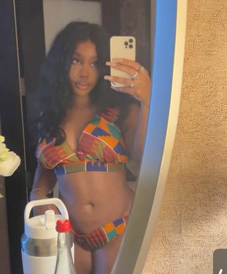 SZA sexy star galleries