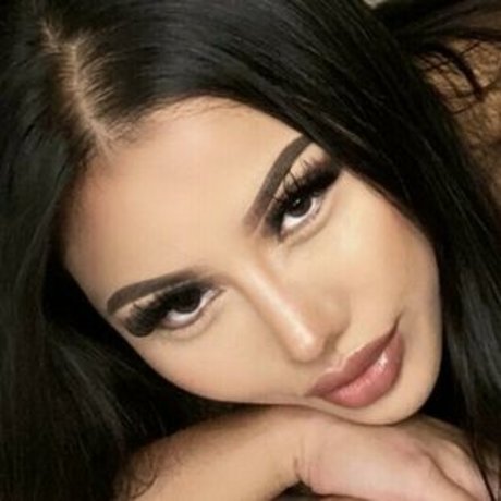 Krissssyxo beautiful pornstar picture