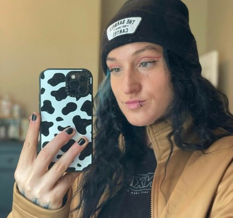 Kris Statlander pretty pornstar pic