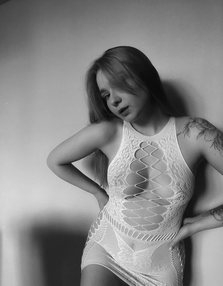 Natalblya model nude pics