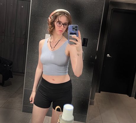 Jellycatfishing pornstar exclusive pic