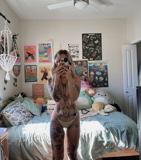 bugurl pornstar naked archive