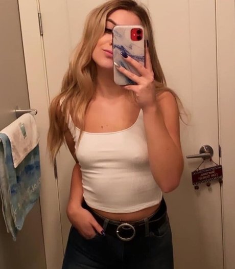 bugurl naked star picture