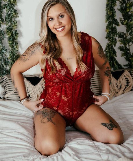 hotblondie95 star naked pic