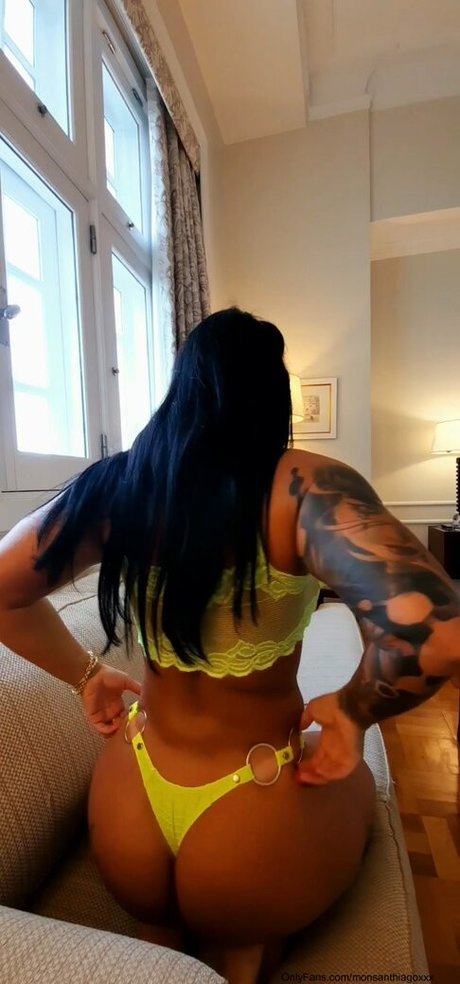 curvy naked onlyfans pornographic pics