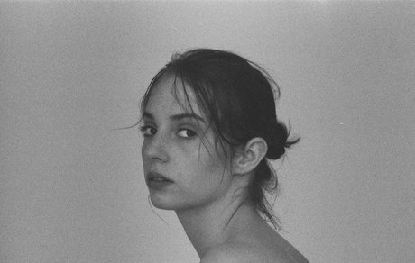 Maya Hawke exclusive star galleries