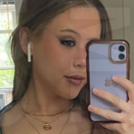 Emily Kyte naked star galleries