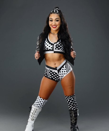 Roxanne Perez exclusive star img