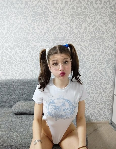yourveronika model sexy gallery