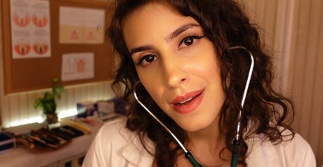 Irma La Dulce ASMR perfect model pic