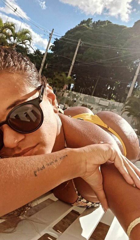 Caiala Tavares star high quality pic