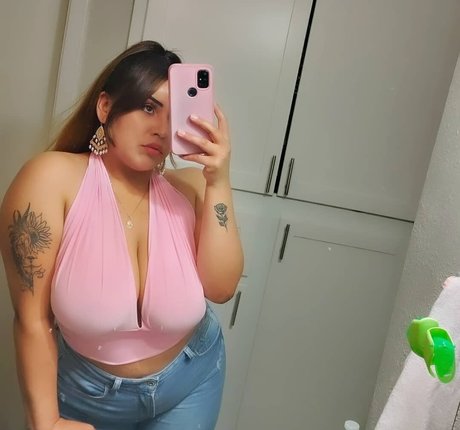 Wendymilkies nude pornstar picture