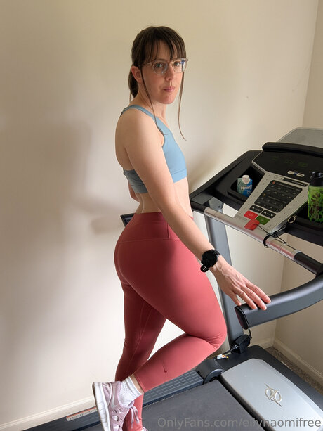 ellynaomifree sexy actress pic