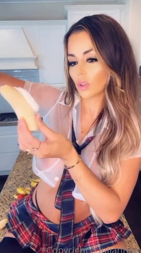Juli annee model beautiful img