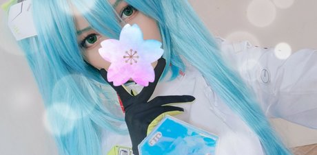 Yuusachii nudes model pics