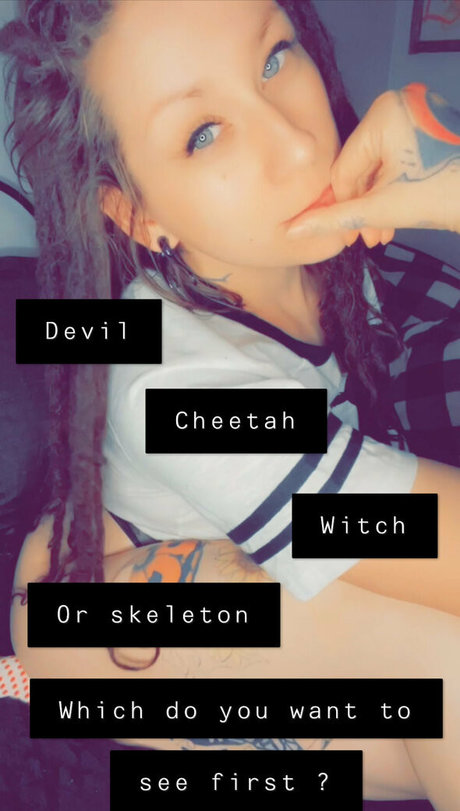 mikkistorm model pornographic pic