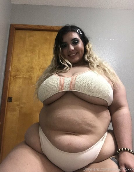 kushunlimited model nice pics
