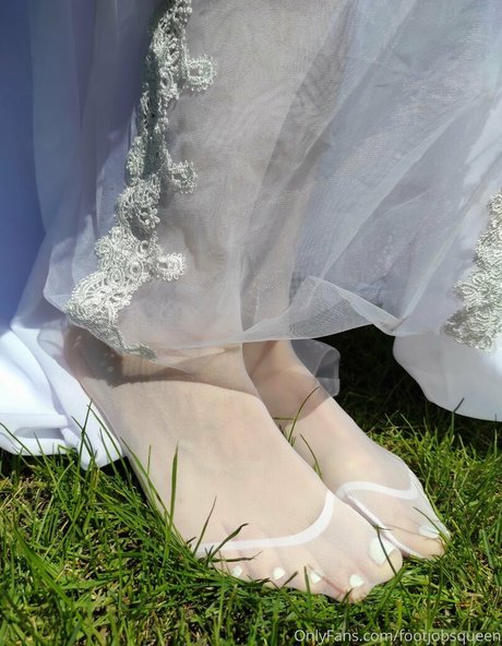 footjobsqueen high quality model pictures