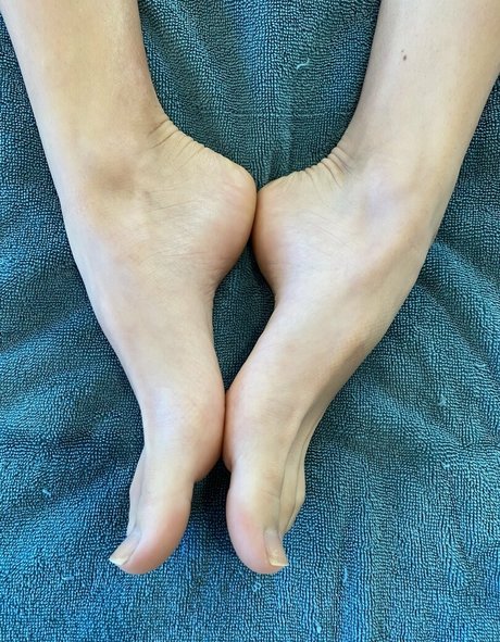 myposedtoes top actress pics
