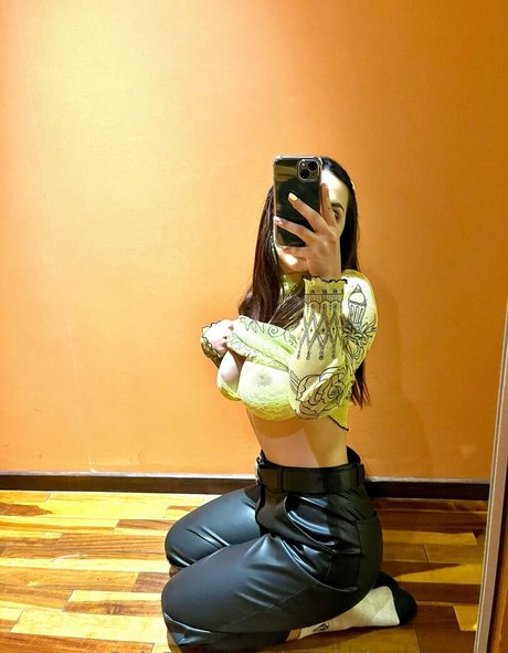 dirty feet onlyfans pornographic images