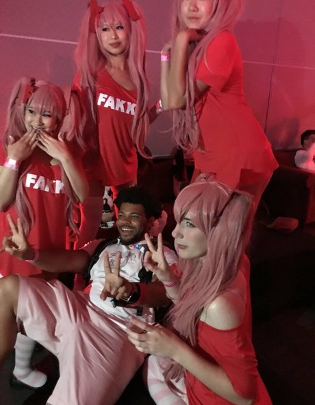 Emirichu porn model picture