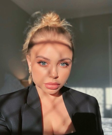big tits blonde onlyfans free sexy photo
