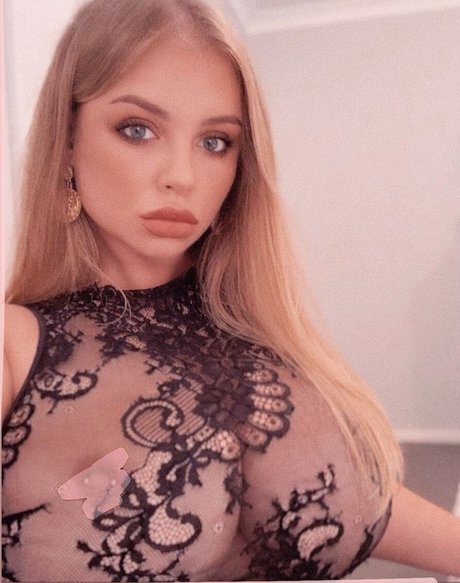 Madison Mclachlan model naked pic
