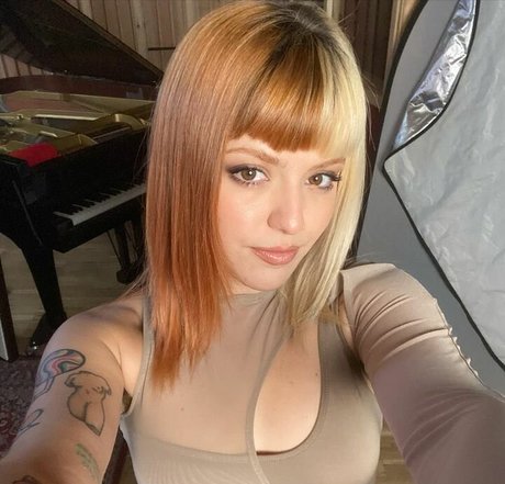 Alba Reche hd star photo