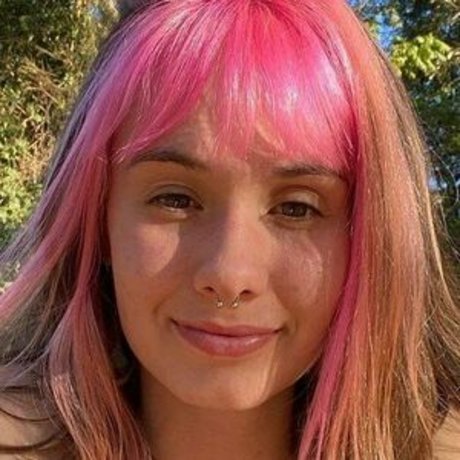 Juliakbarni profile image