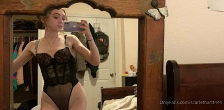 scarlethartt444 model nude img