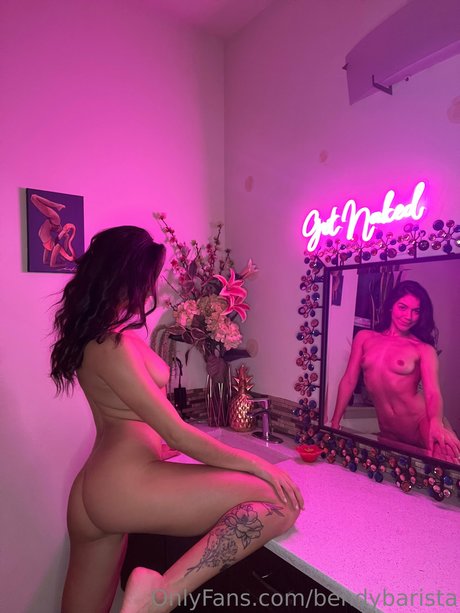 Bendy model sex photo