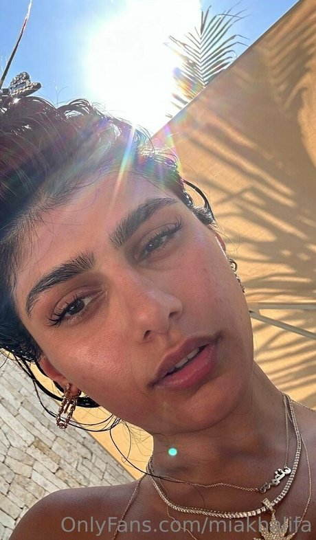 miakhalifa art actress pics