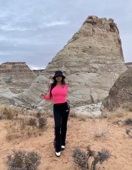 miakhalifa art actress archive