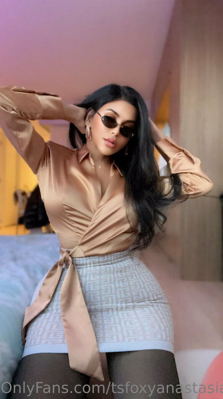 tsfoxyanastasia pornographic model image