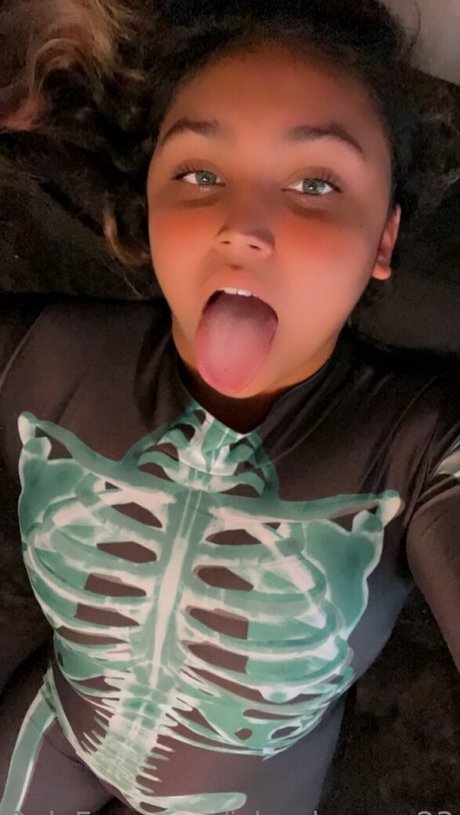milf young onlyfans top pictures