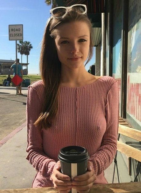 Madi Teeuws art model pics