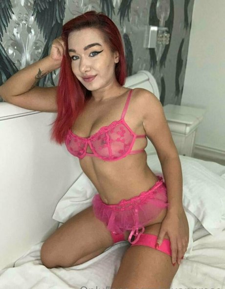 aubrey frost sexy actress pic