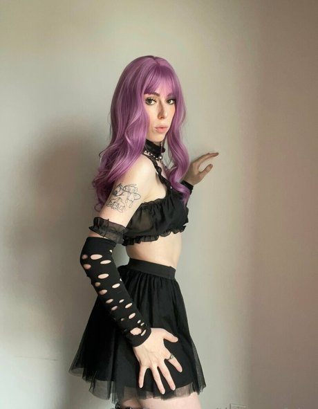 Aria Faye nude pornstar images