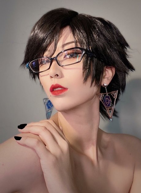 Larissa Rochefort model best picture