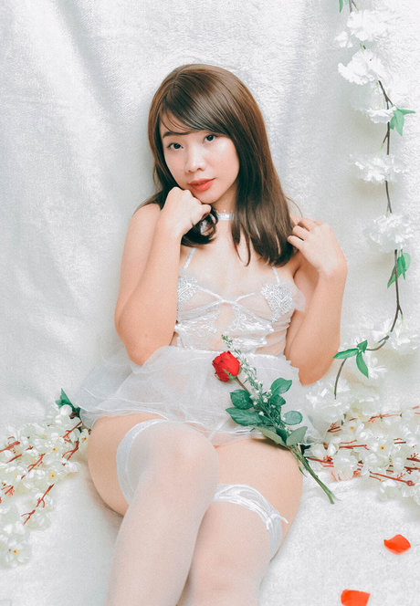 Natsuki Jiro adult model gallery