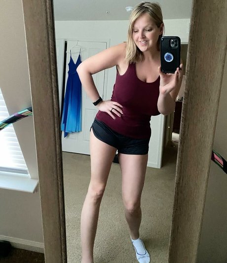 HealthyHappyFitandProud hd model photos