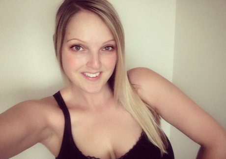 HealthyHappyFitandProud star beautiful gallery