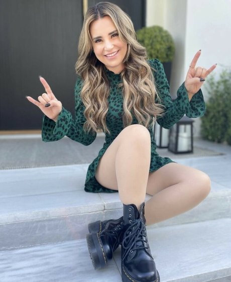 Rosanna Pansino model nice pic