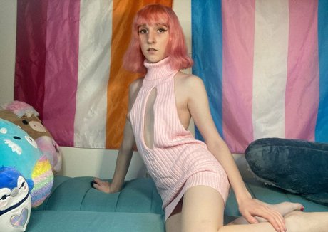 Bubblepinkelle naked pornstar img