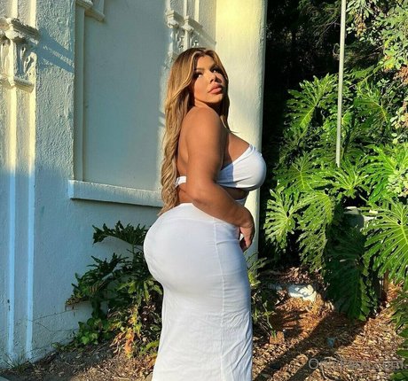 Shellraven pornstar adult photo