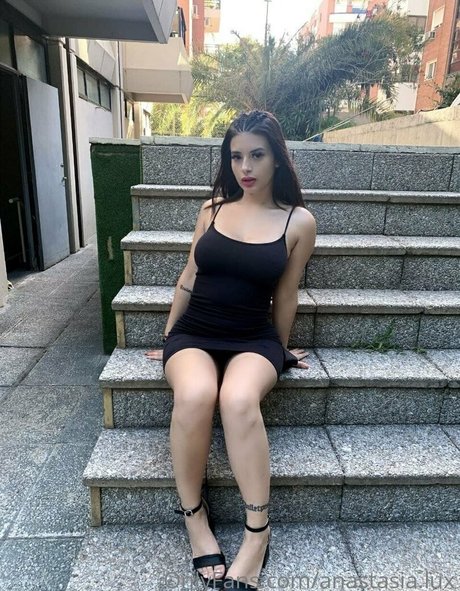 Anastasia lux model perfect photo
