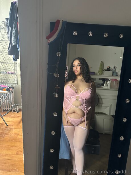 TS Baddie porn model pics