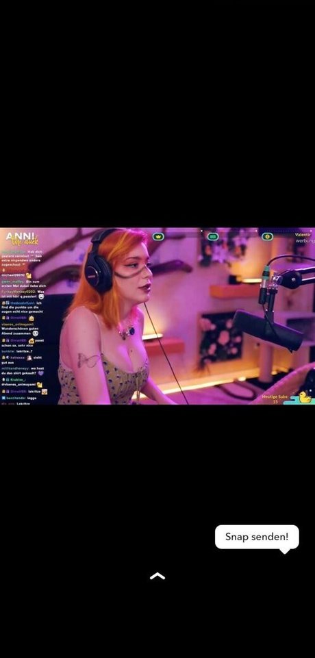 AnniTheDuck star beautiful photos