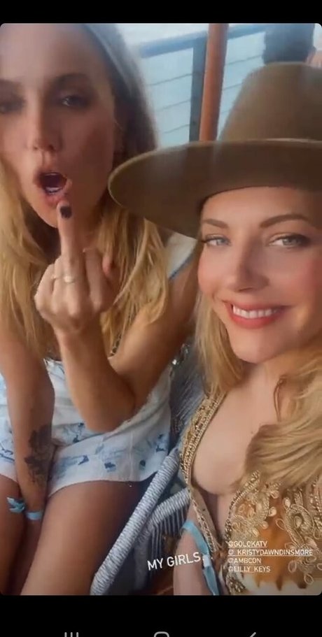 big tits blonde onlyfans hot sexy pic